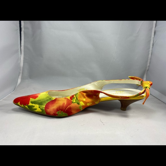 Floral Kitten Heels - Picture 3 of 4